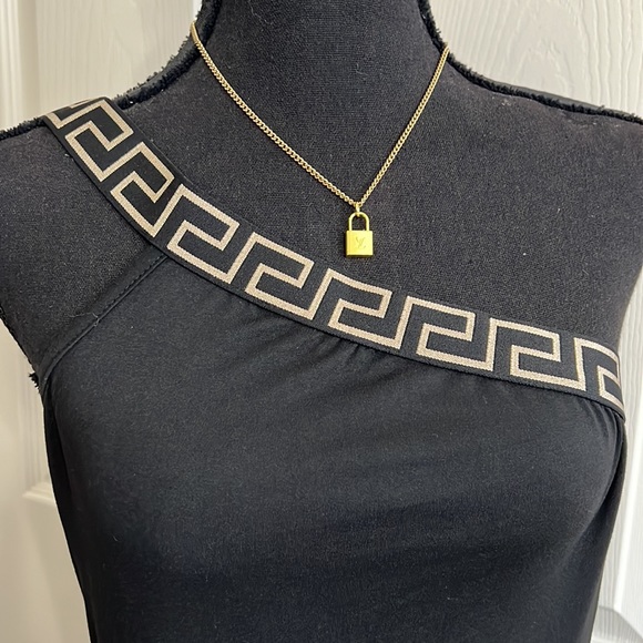 New Designer Inspired One Shoulder Black Knit Top Size L - Picture 8 of 9